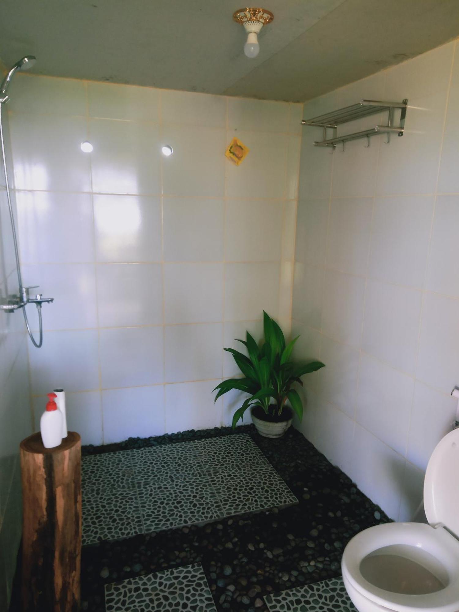 Coconut Homestay Tetebatu Exterior photo