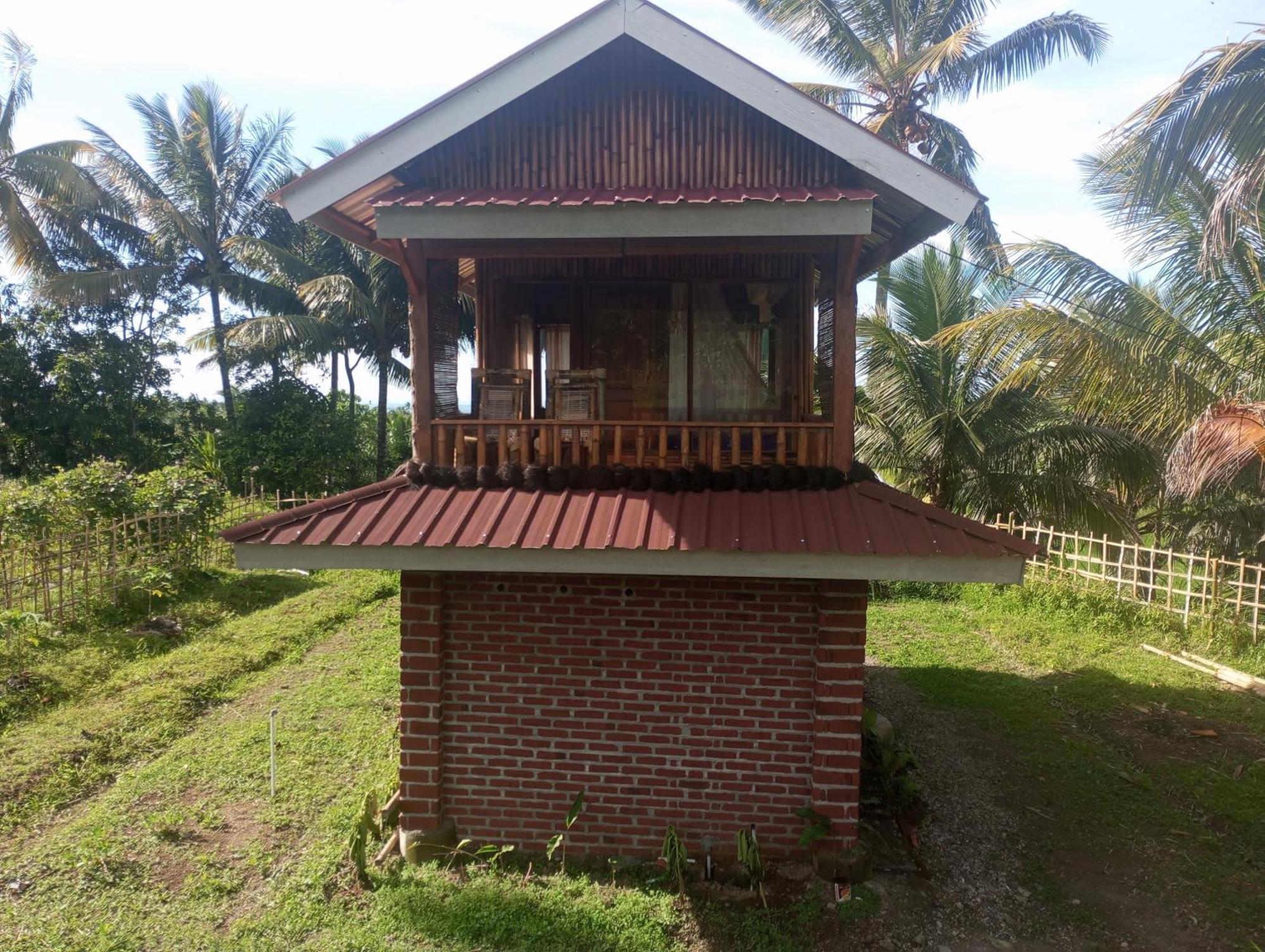Coconut Homestay Tetebatu Exterior photo