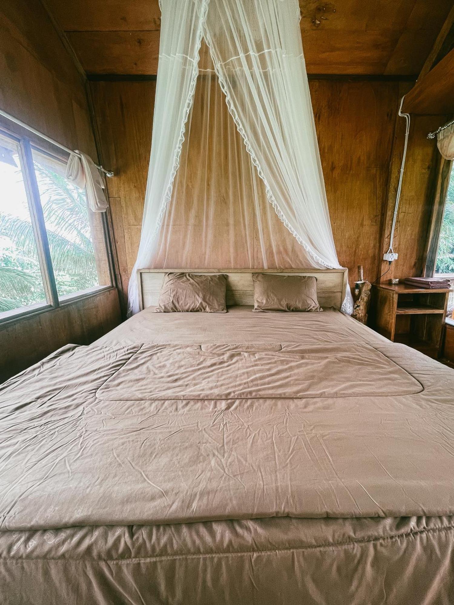 Coconut Homestay Tetebatu Exterior photo
